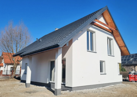 Słupno - dom z użytkowym poddaszem