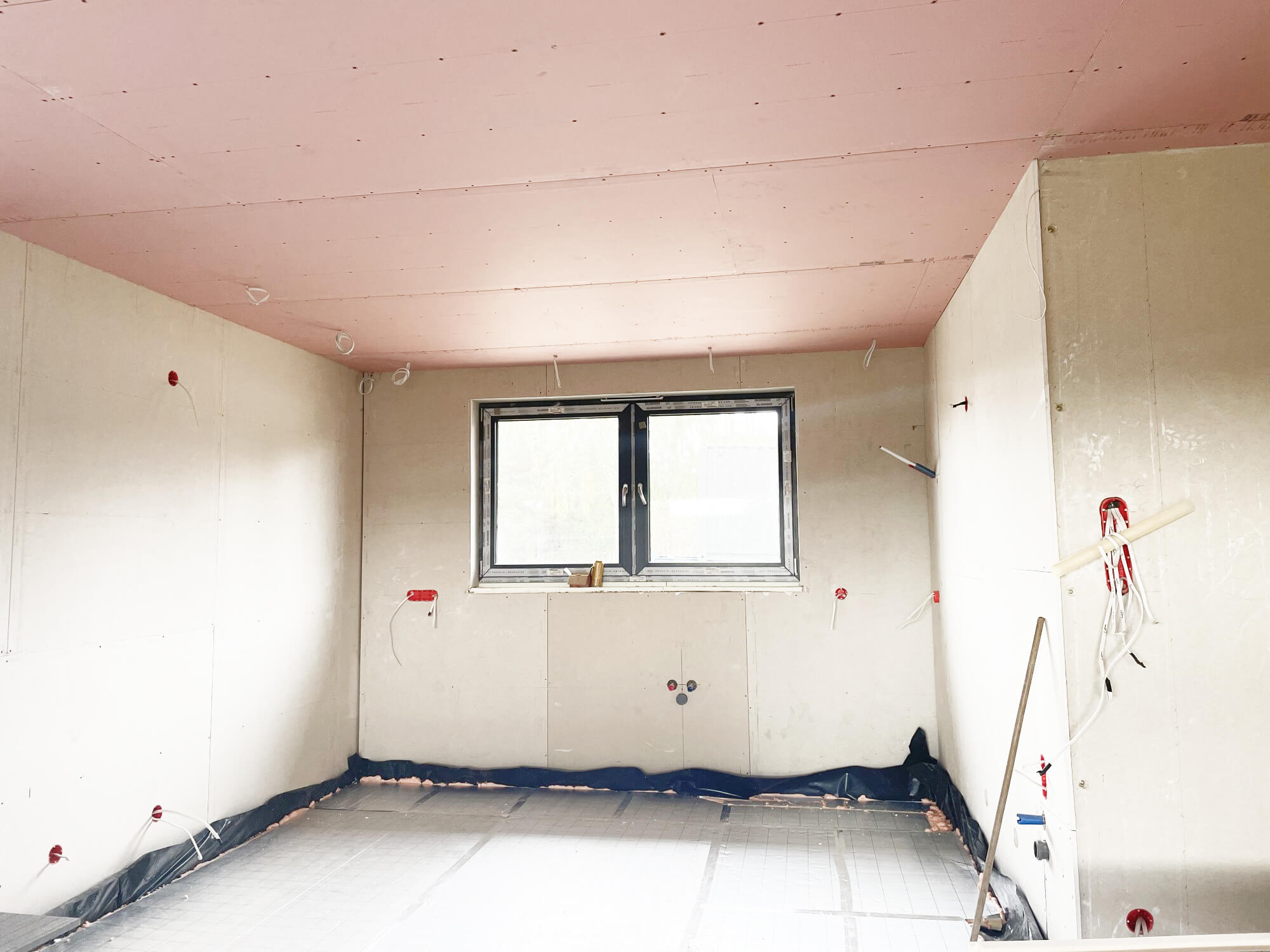 Instalacje sanitarne i elektryczne, wentylacja - technologia prefabrykowana betonowa