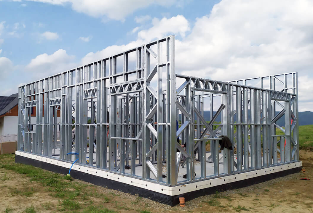 Ściany konstrukcyjne i wewnętrzne - dom na konstrukcji stalowej