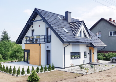 Realizacja domu piętrowego z elementami drewna