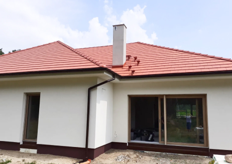 Daszewice - dom z dachem kopertowym